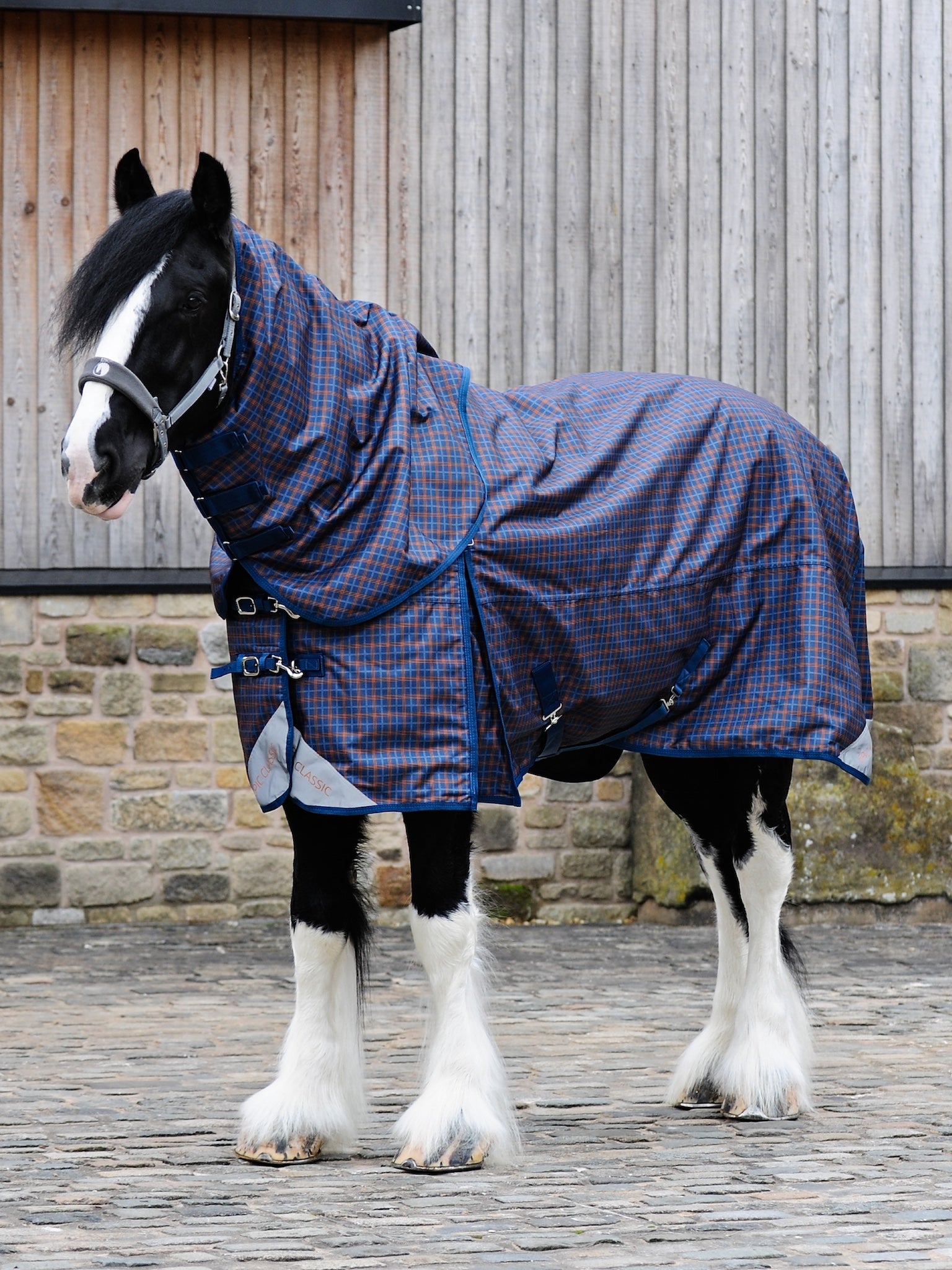 Epic Classic 200g Turnout Hood - Broad Fit