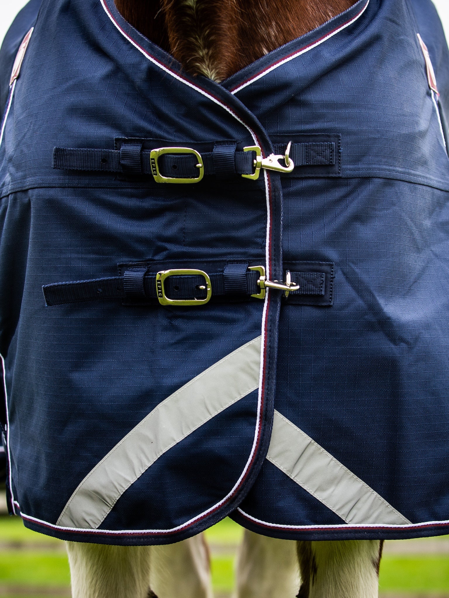 Epic Essential 40g Turnout Rug - Broad Fit - Navy