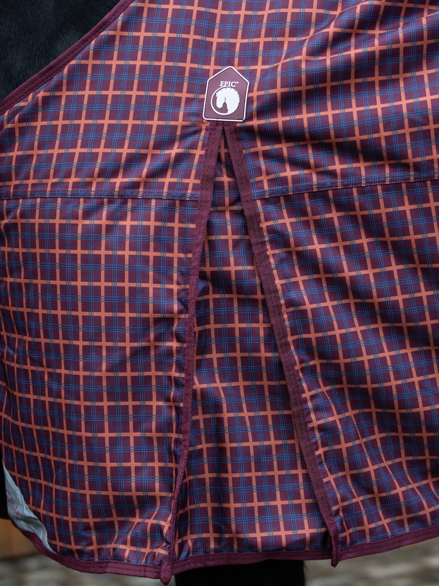 Epic Classic 200g Turnout Rug - Broad Fit