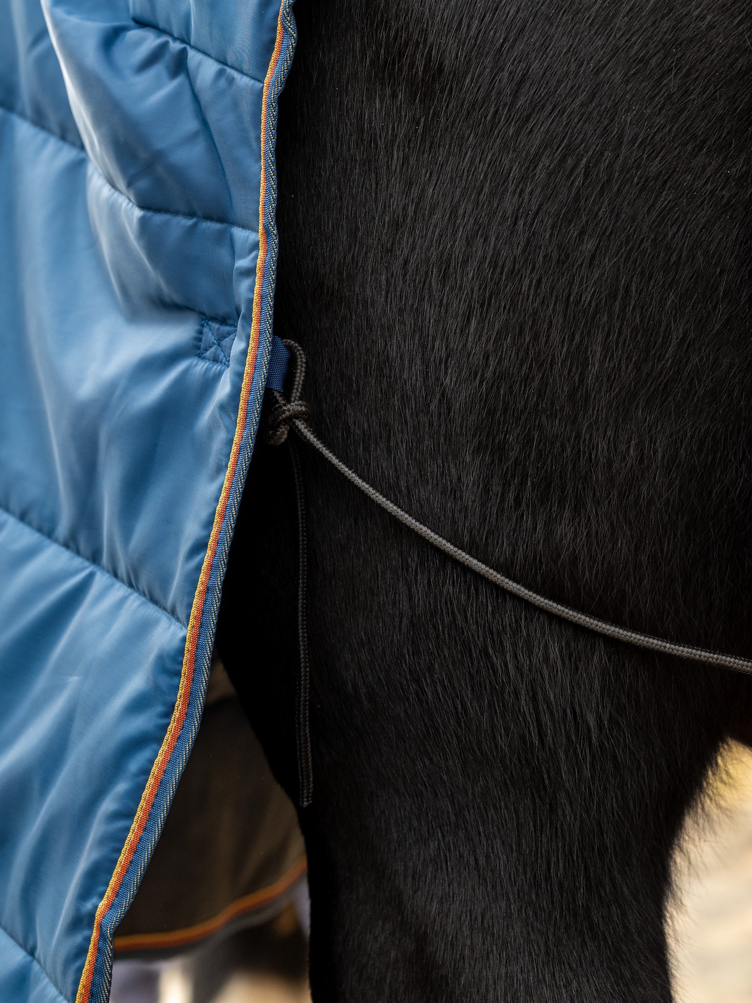 Epic Essential 200g Stable Rug - Broad Fit