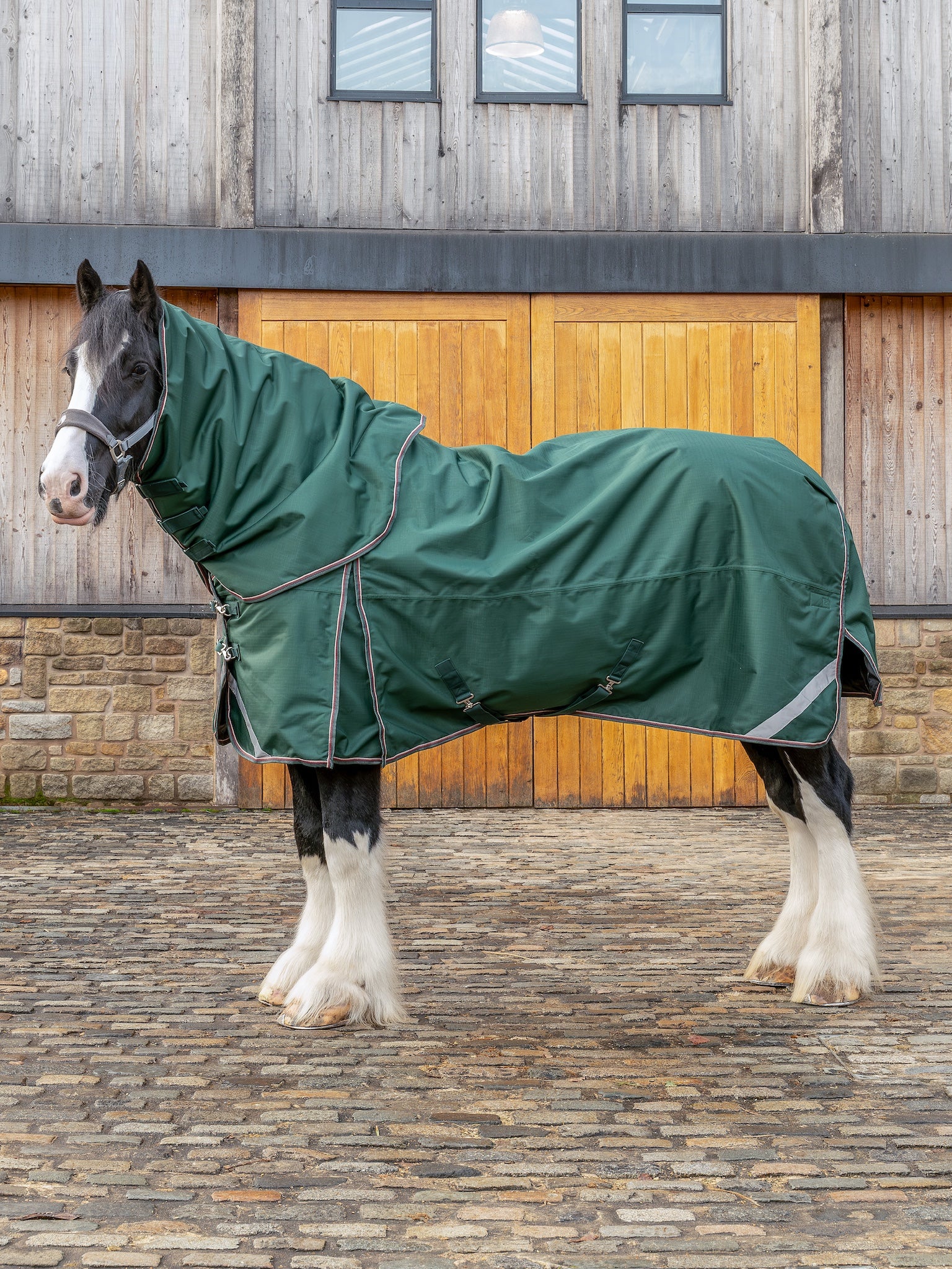 Epic Essential 100g Turnout Hood - Broad Fit