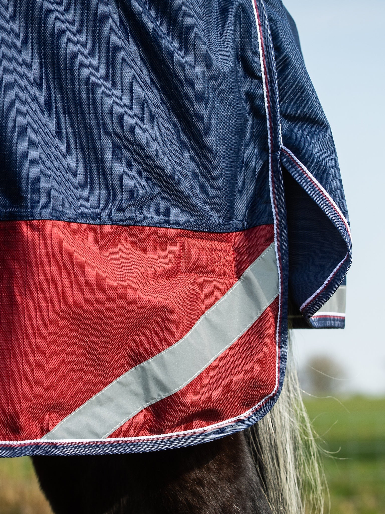 Epic Essential 200g Turnout Rug - Regular Fit